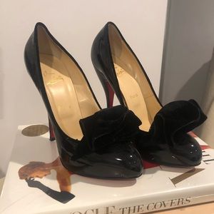 Christian Louboutin lady page pump with velvet bow